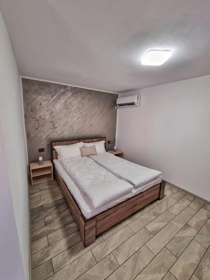 Cabana Varad Coronini Moldova Veche 외부 사진