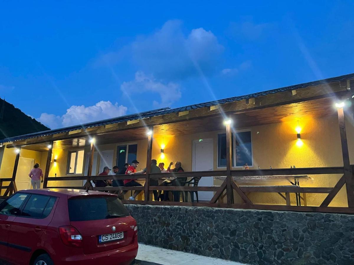 Cabana Varad Coronini Moldova Veche 외부 사진
