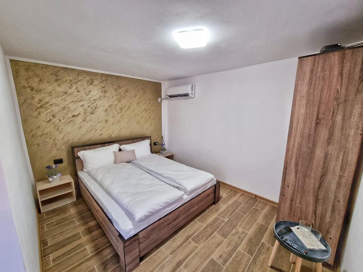 Cabana Varad Coronini Moldova Veche 외부 사진