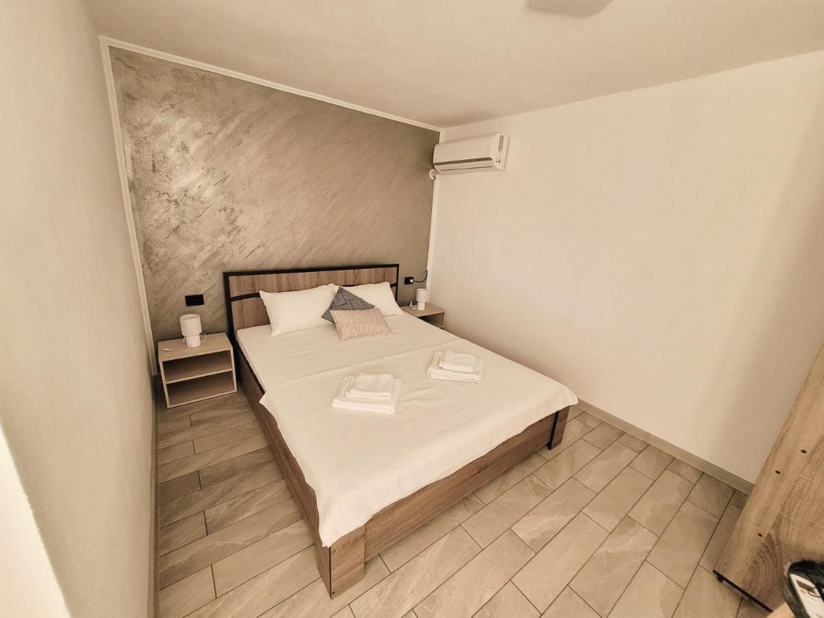 Cabana Varad Coronini Moldova Veche 외부 사진